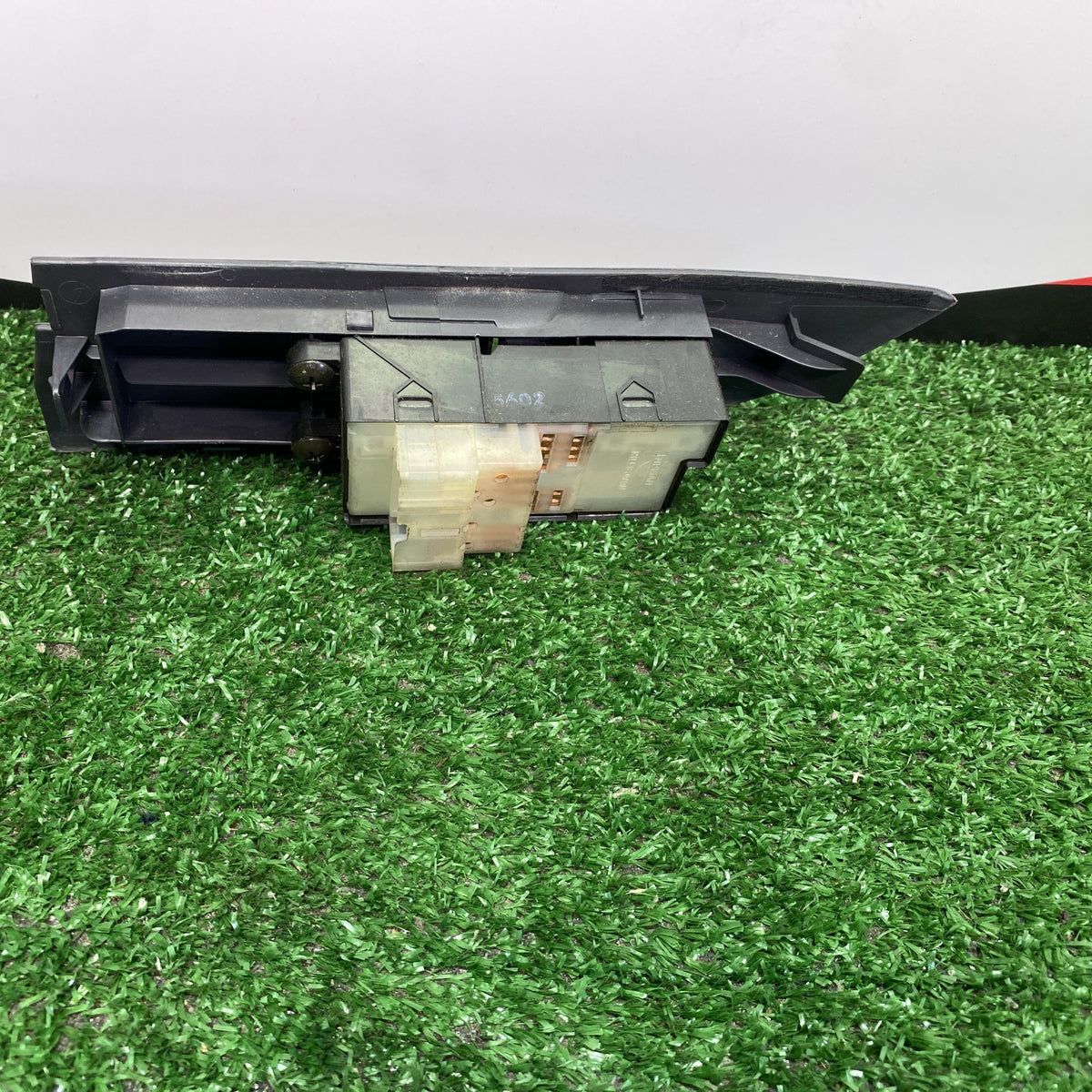 2005 Nissan AD - Master Power Window Switch PN: See photos