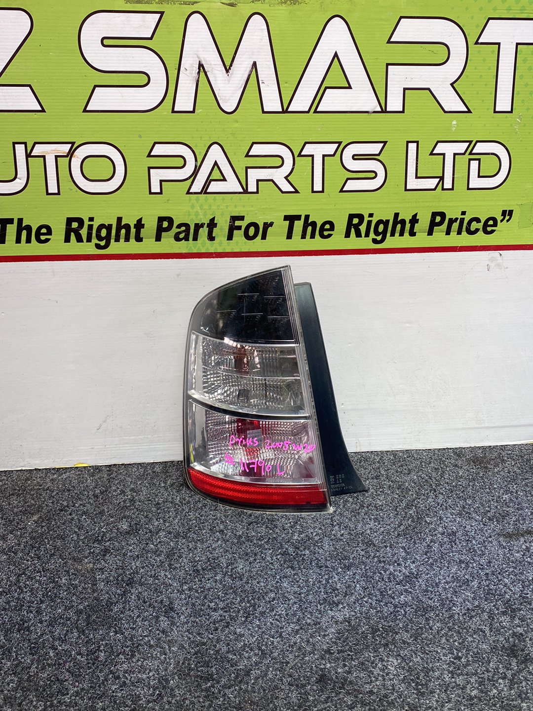 2005 Used Toyota Prius NHW20 - Left Taillight PN: STANLEY 47-13