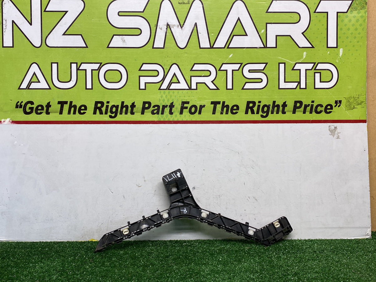 2009 Honda Odyssey RB3 - Right Rear Bumper Retainer PN: