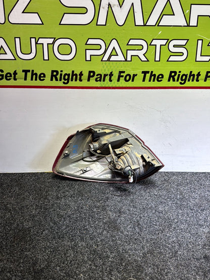 2006 Subaru Legacy - Right Taillight