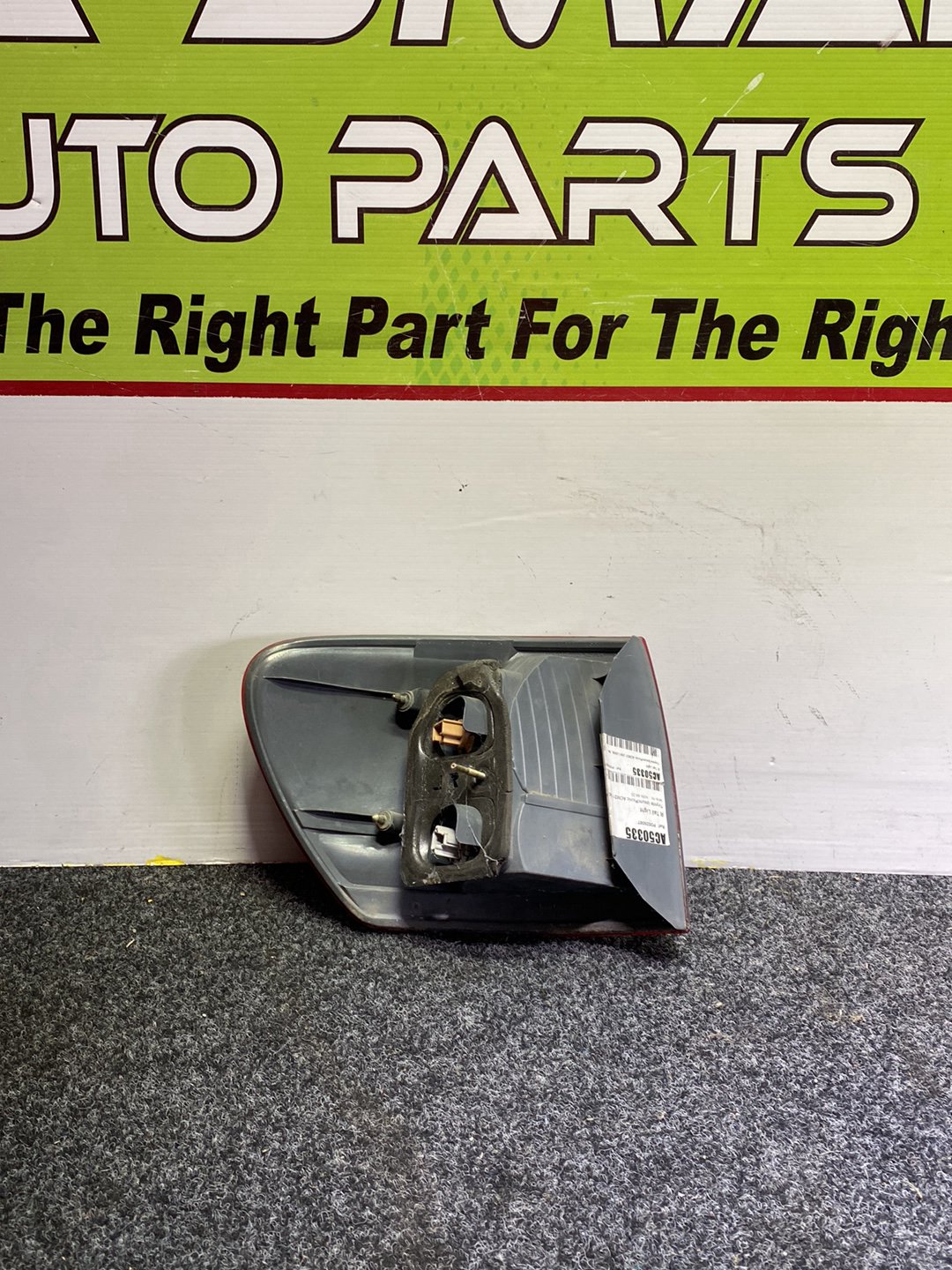 2006 Toyota Ipsum - Right Taillight PN: KOITO 44-35