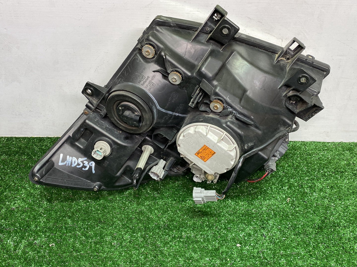 Aug 2004 to Dec 2010 - Nissan Elgrand E51 - Left Headlight - Hid, Grey Led Type, Lens# 100-24852