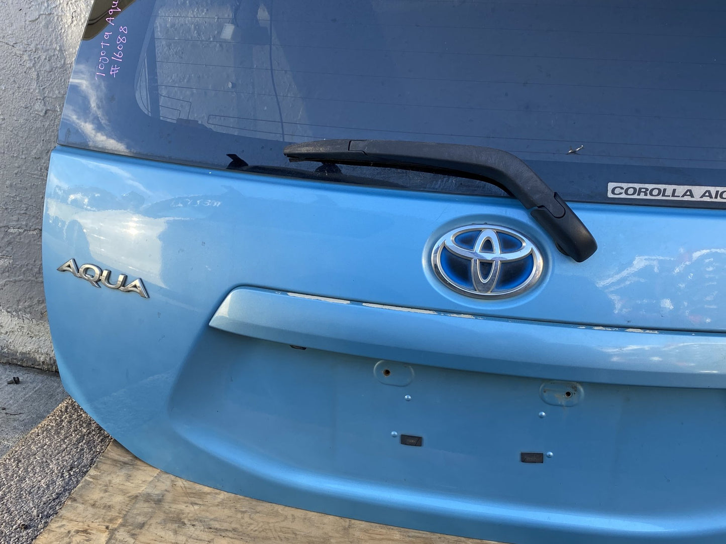2012 Toyota Aqua - Tailgate