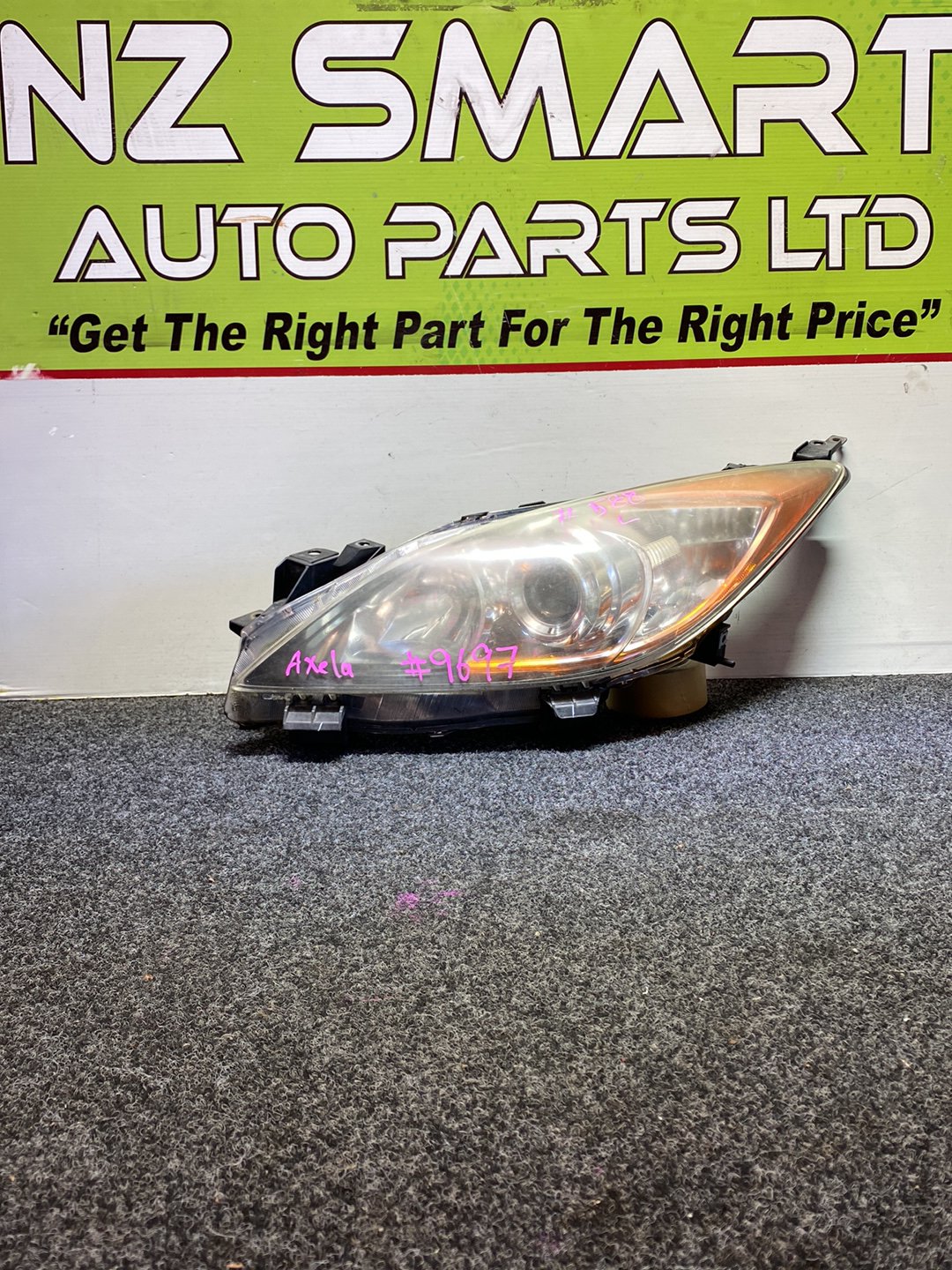 2010 Mazda Axela - Left Headlight Manual Adjust/ Non Hid/ Koito 100-41343