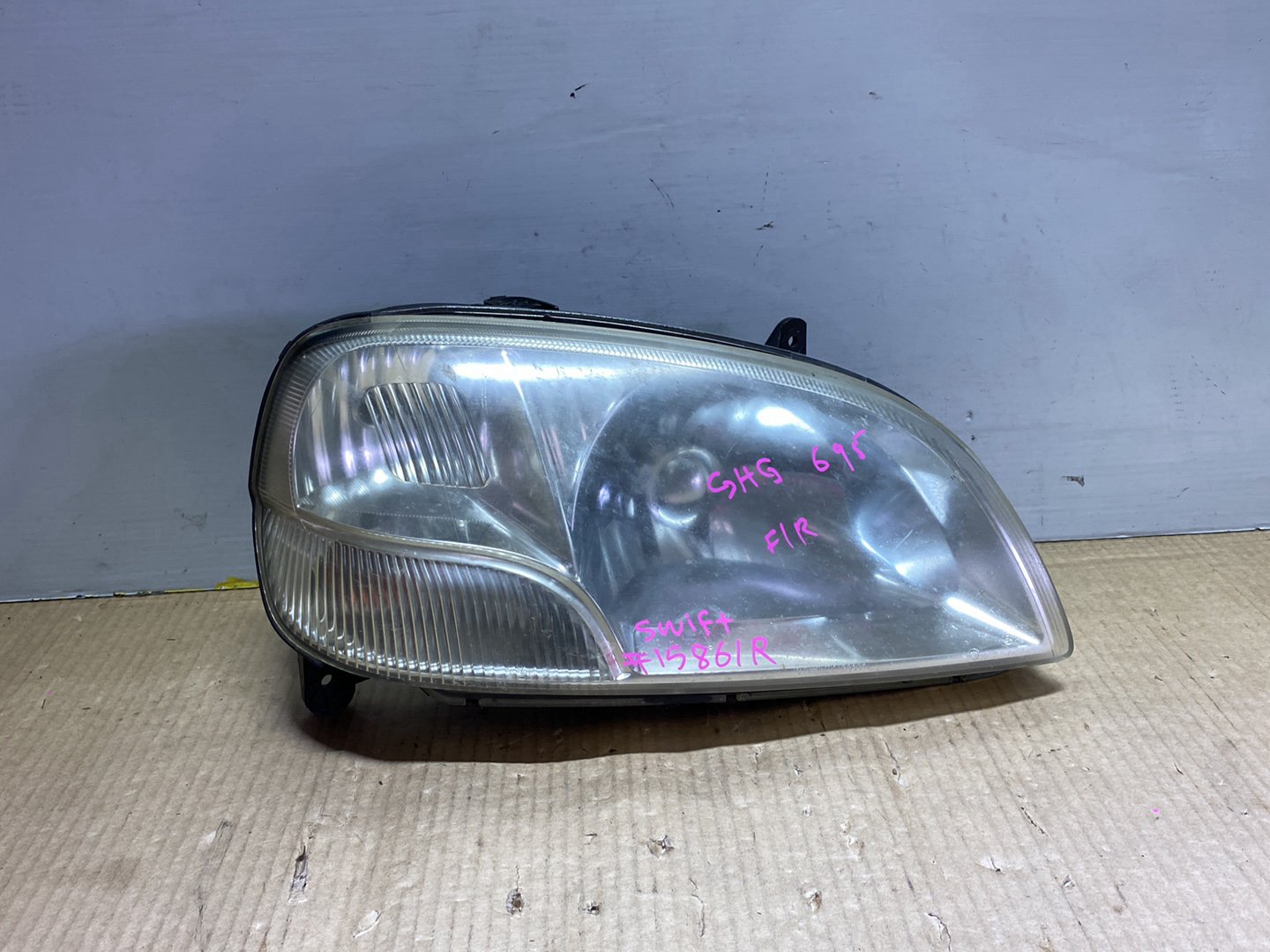 2004 Suzuki Swift HT81S - Right Headlight PN: P0361