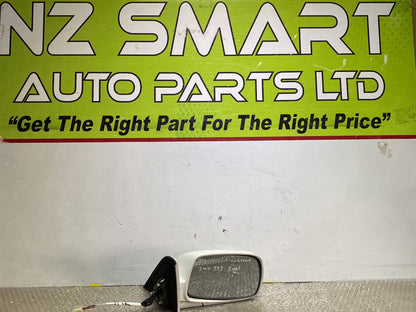 1998 Used Toyota Corolla- Right Door Mirror PN: 4 wires