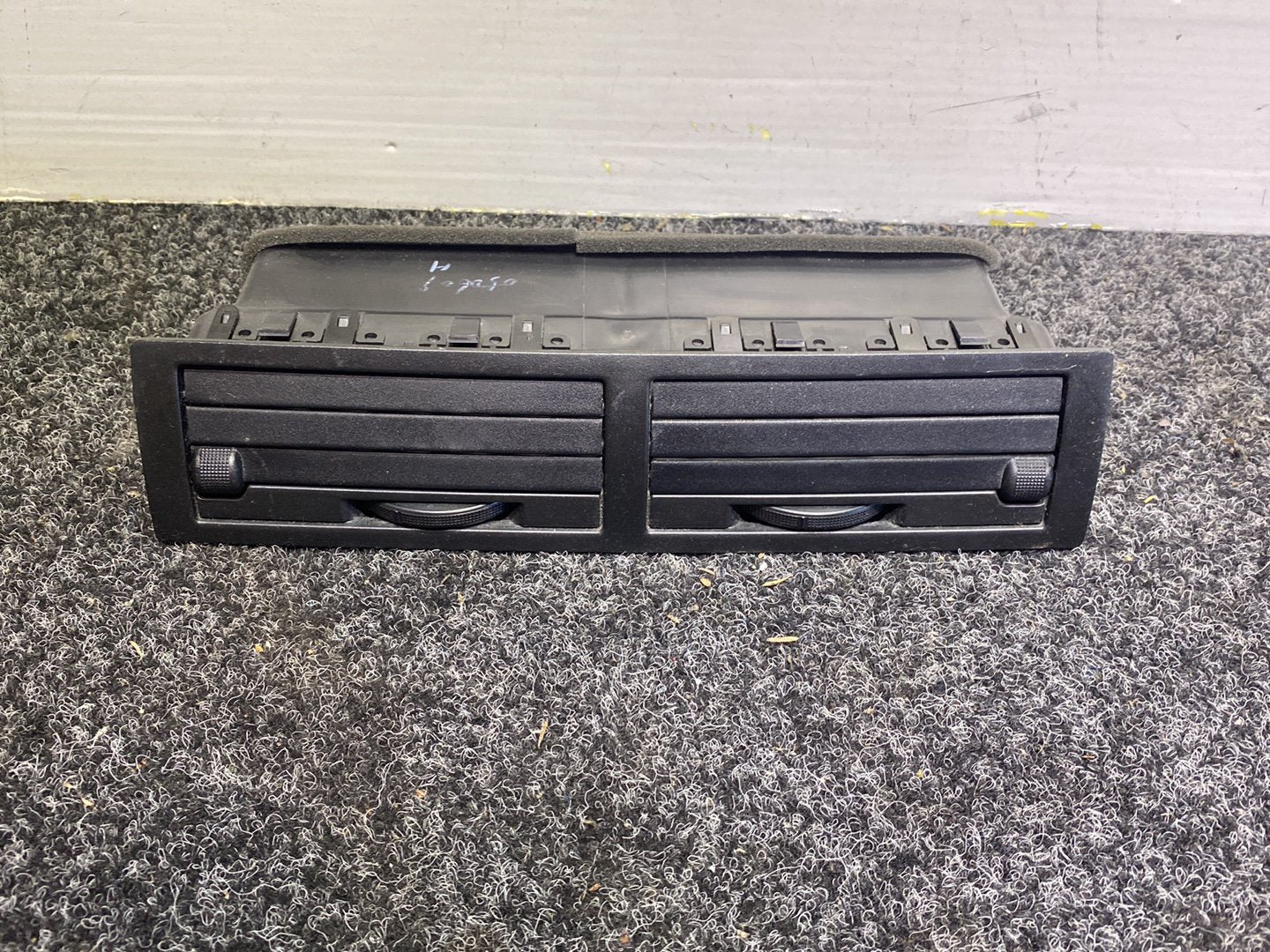 2005 Mazda Demio - Dash Air Vent Centre