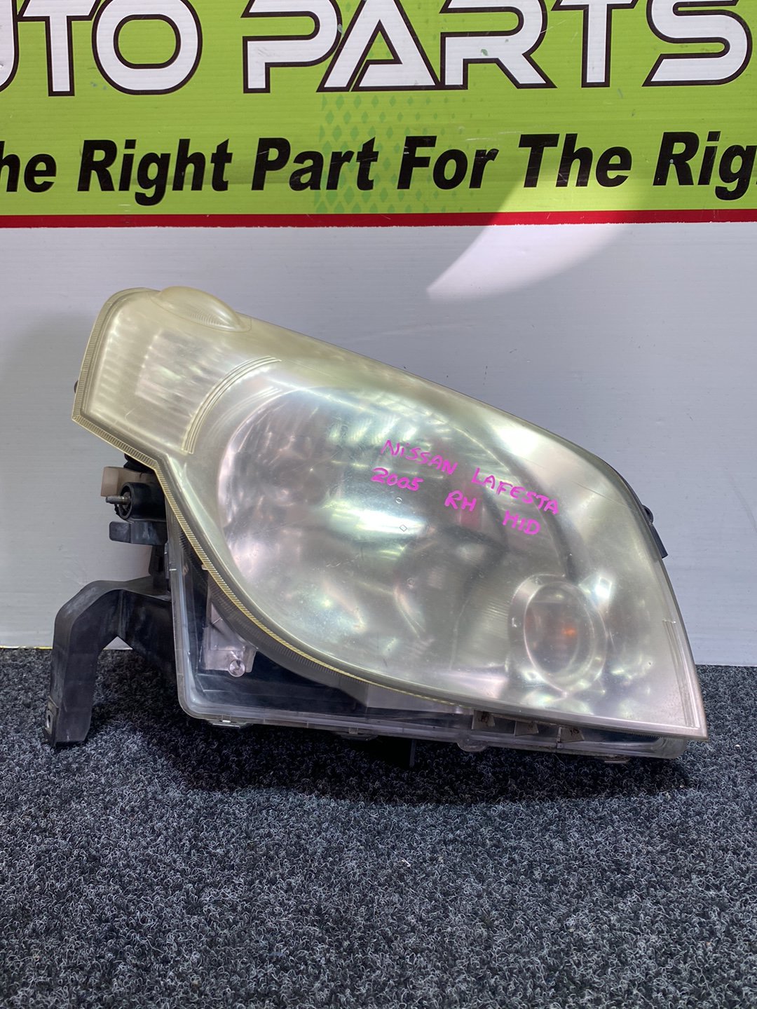 2005 Nissan Lafesta - Right Headlight PN: 1744 HID
