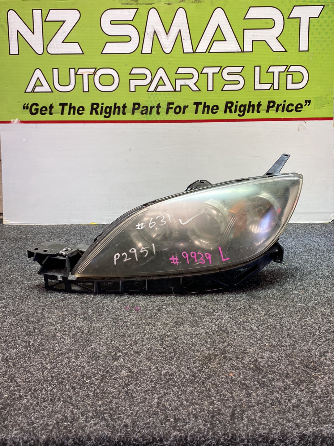 2007 Mazda Axela - Left Headlight Auto Adjust/ Non Hid/ P2951