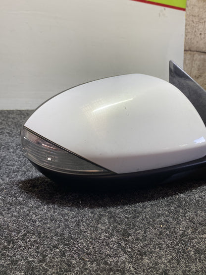 2012 Mazda Atenza - Right Door Mirror PN: 8 wires