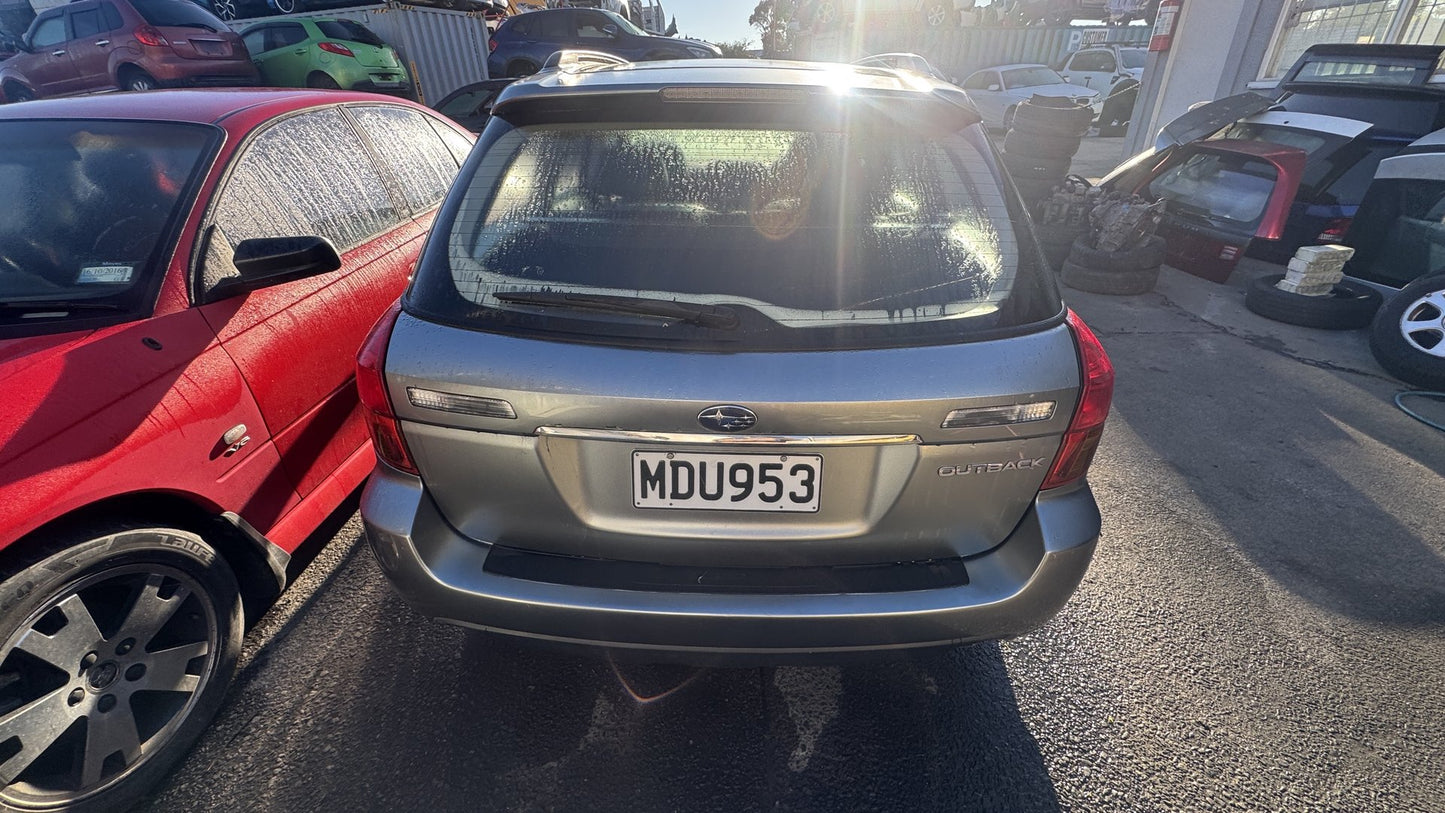 2005 Subaru Outback 3.0 R Limited  Dismantling For Parts