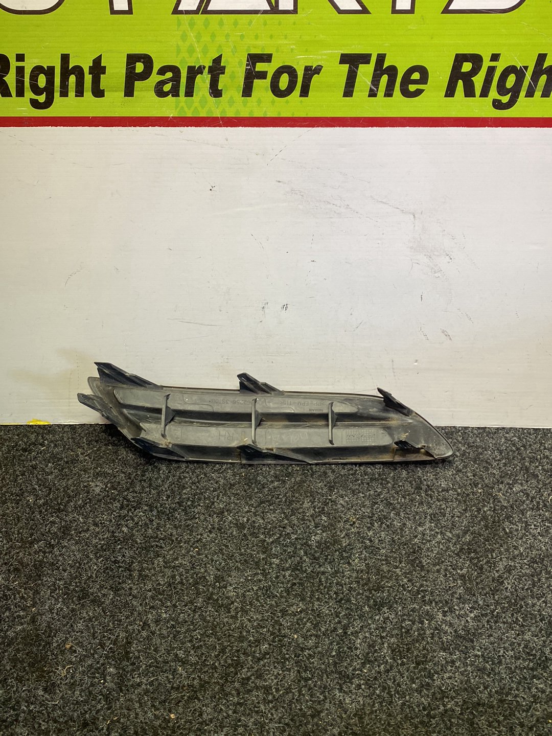 2015 Nissan Pulsar - Right Fog Light Cover PN: 62256 3ST0B