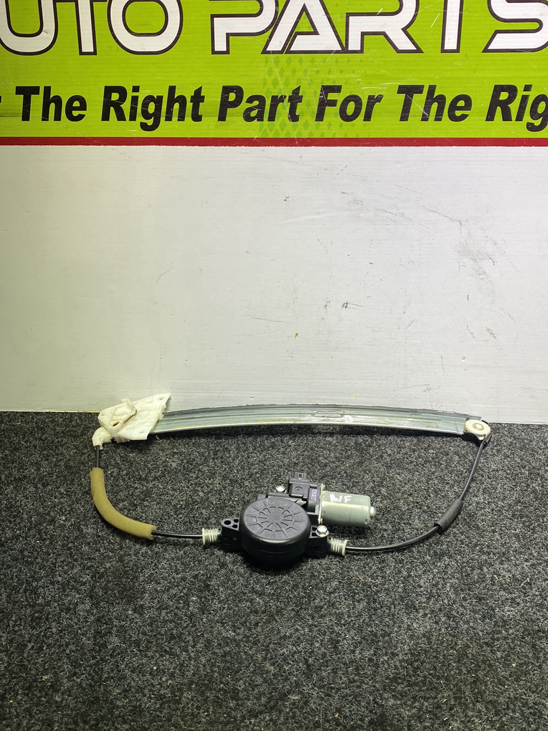 2010 Mazda Demio - Right Front Window Regulator/Motor