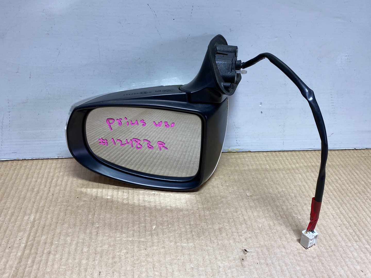 Used Toyota Prius W30 - Right Door Mirror PN: 7 wires