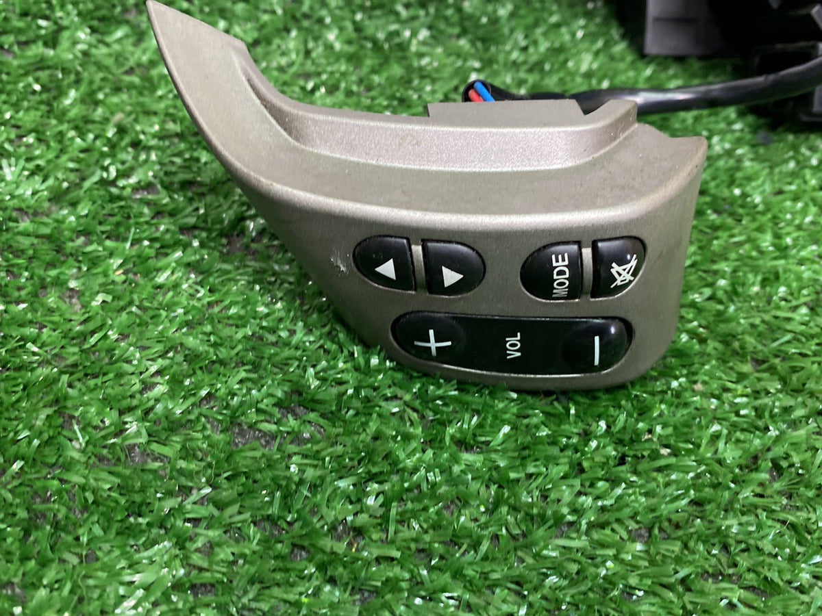2007 Mazda Verisa - Combination Switch PN: See photos
