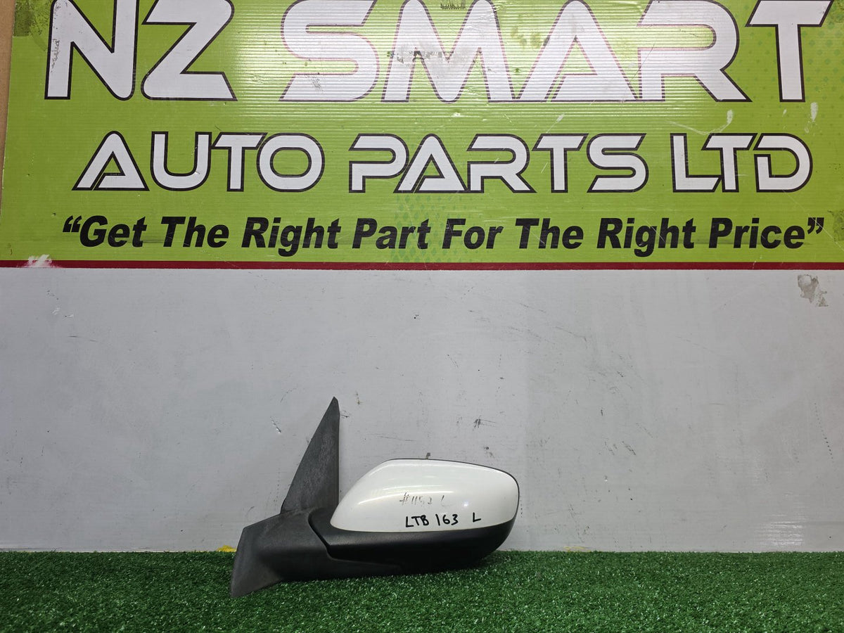 2007 Mazda Verisa DC5W - Left Door Mirror PN: 7 wires