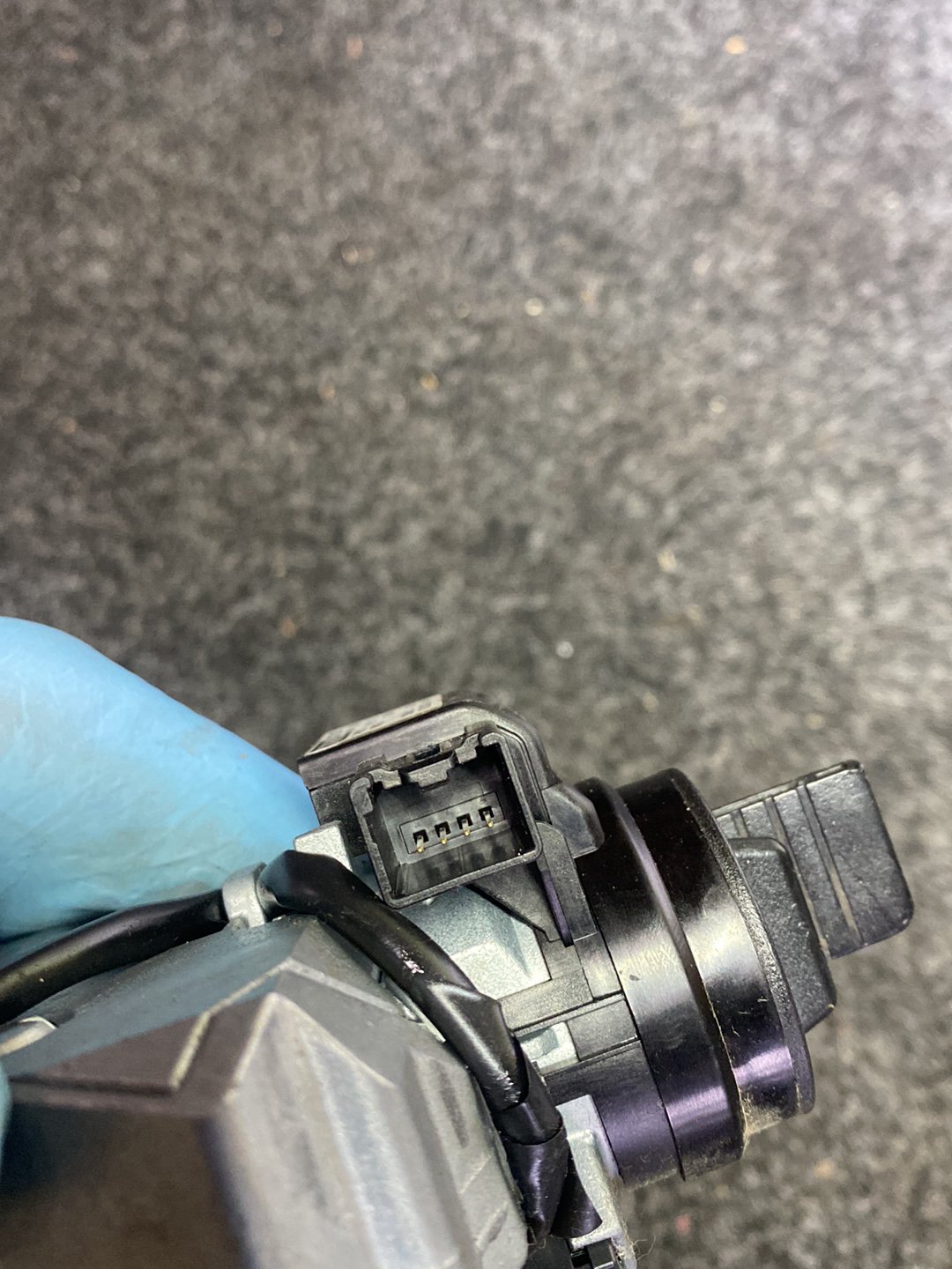 2006 Mazda Premacy - Ignition With Key PN: SL-36