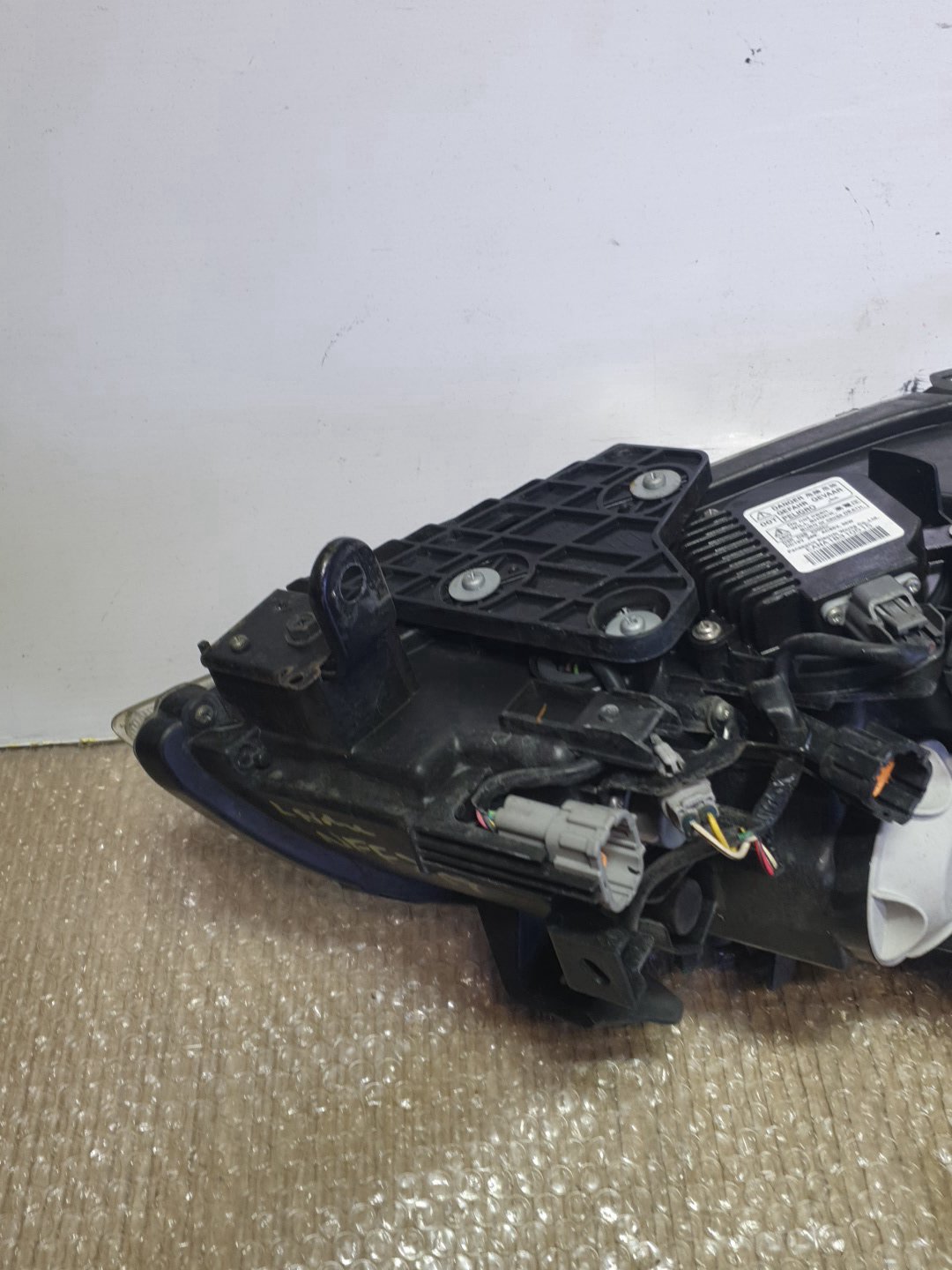 2011 Nissan Fuga- Left Headlight PN: see photos