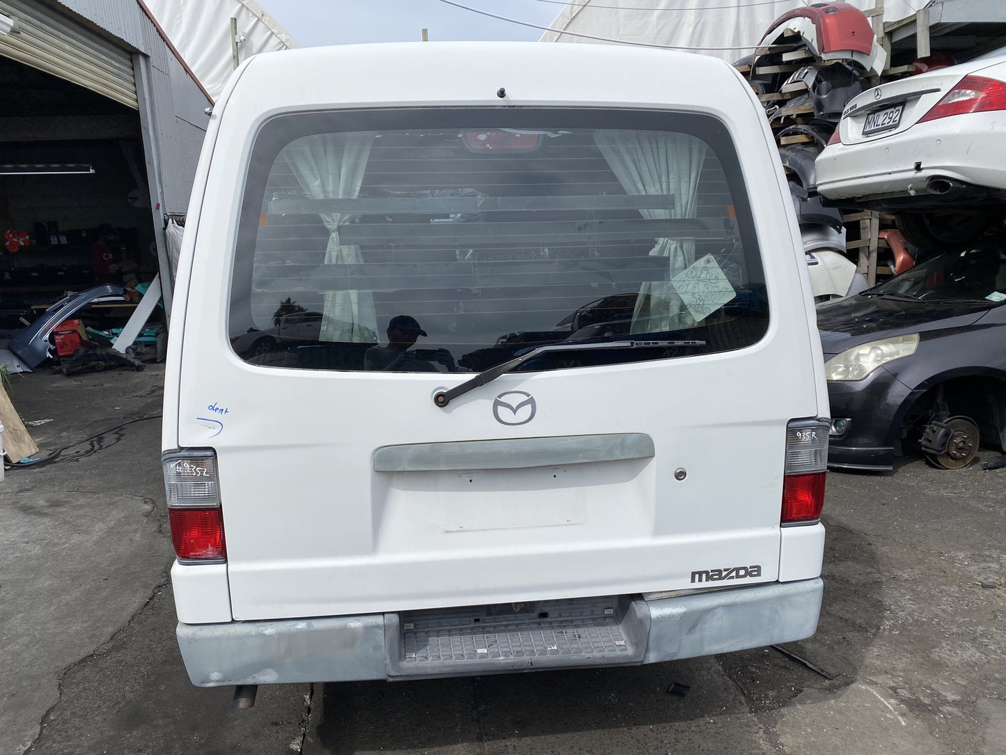 2005 Mazda E2000 Dismantlinng For Parts