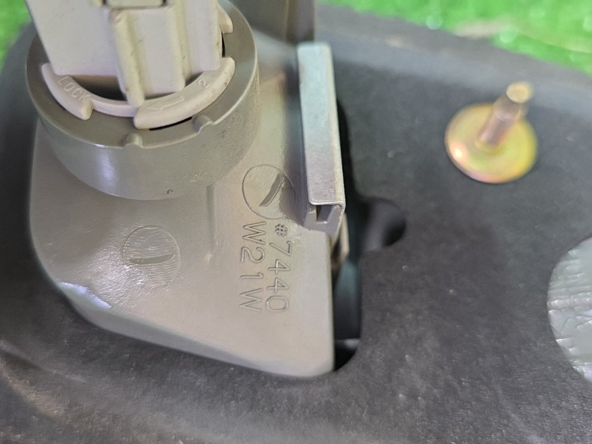 2004 Honda Civic - Left Taillight PN: P2661