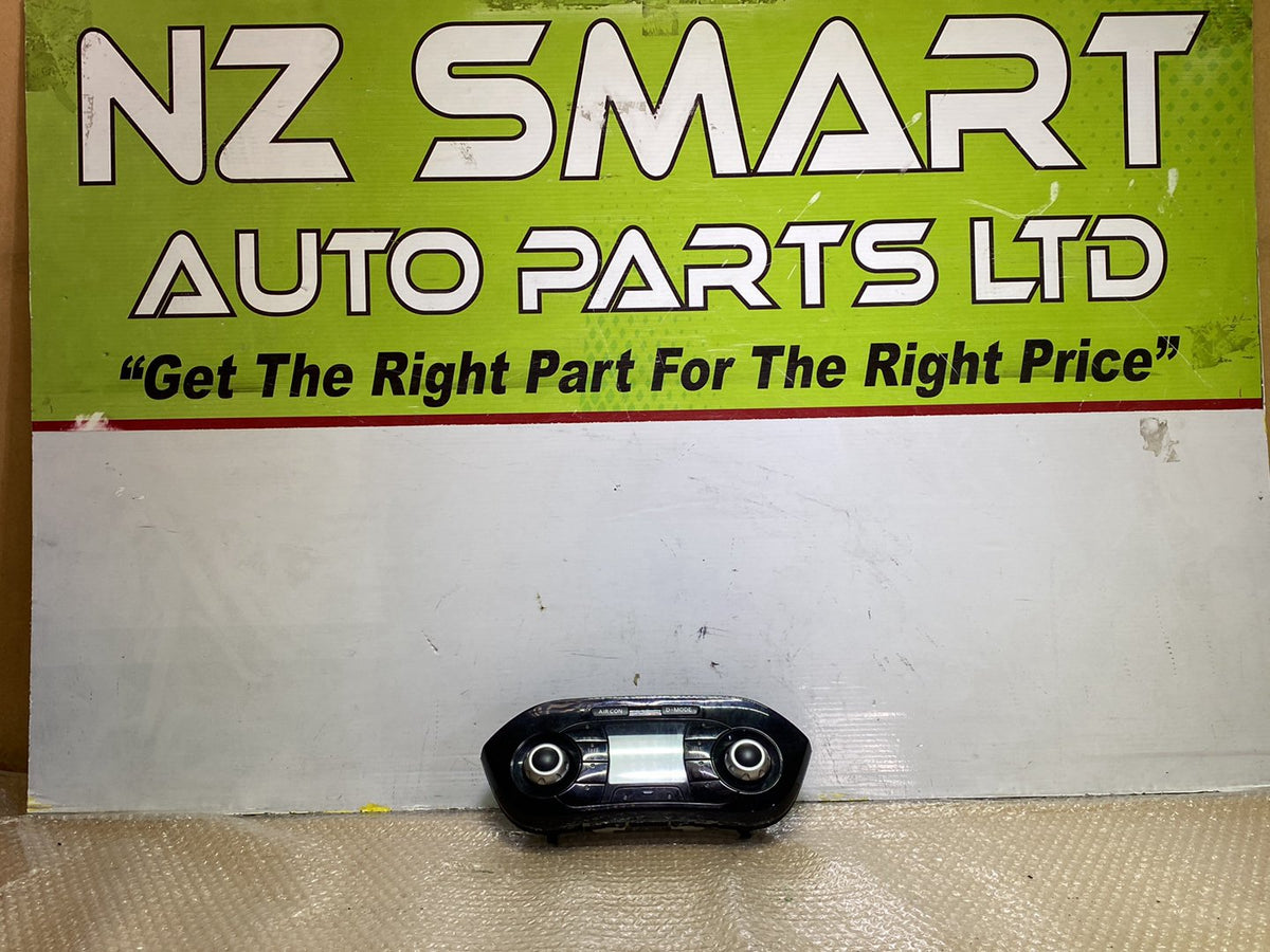 2016 Nissan Juke YF15 - Climate Controller PN: 852293YM0A