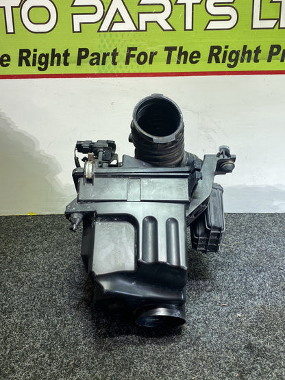 2005 Mazda Axela - Air Cleaner Assembly EFI Air Box