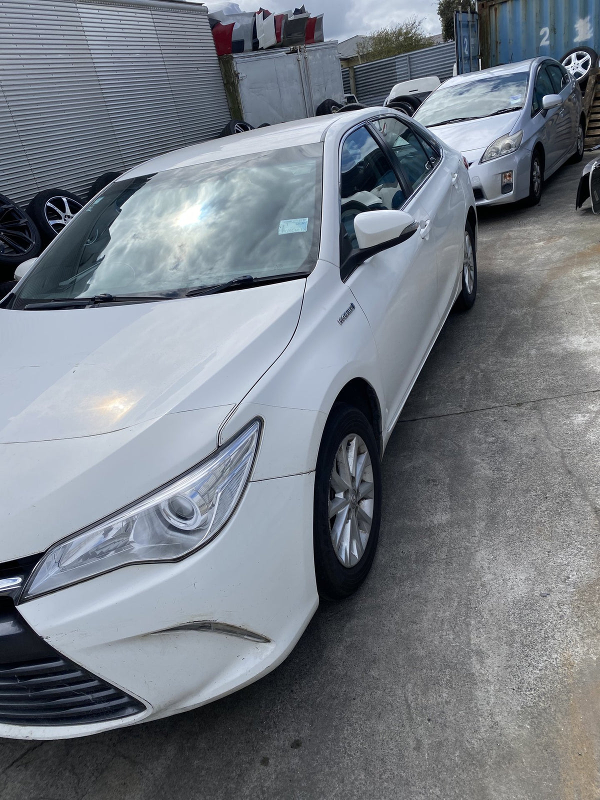2016 Toyota Camry Hybrid H Dismantling For Parts