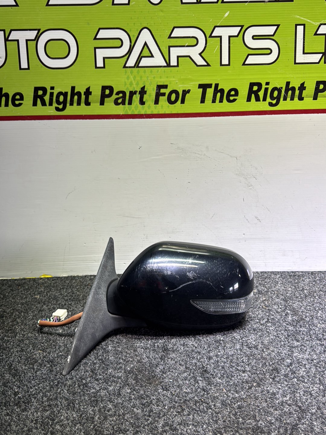2006 Subaru Legacy - Left Door Mirror PN: 9 wires