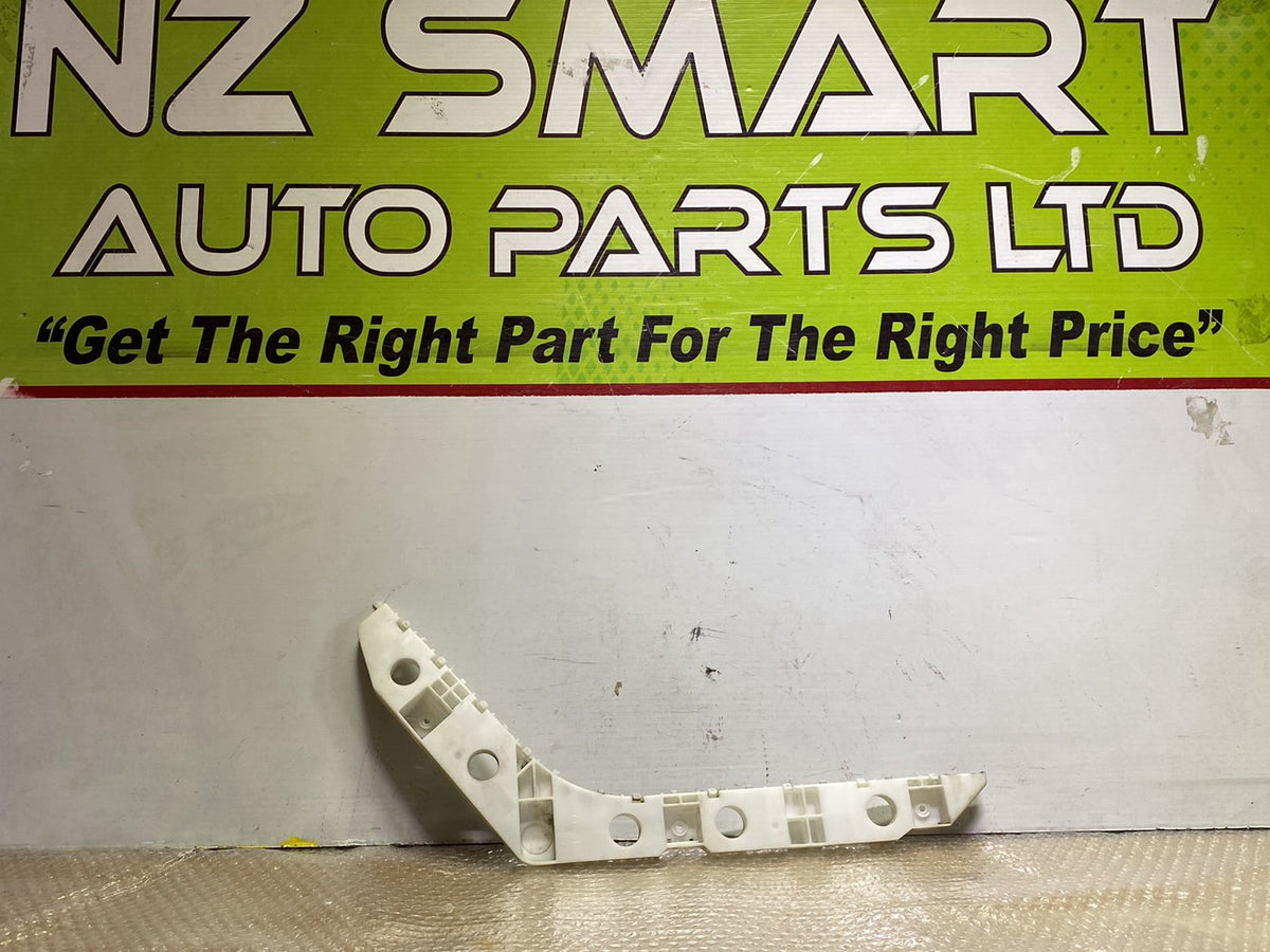 2011 Nissan Fuga- Right Rear Bumper Retainer PN: 852201MA0A