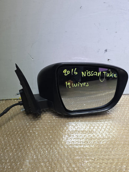 2016 Nissan Juke- Right Door Mirror PN: 2 plugs 15 wires