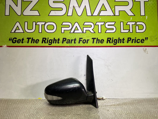 2003 Mitsubishi Grandis- Right Door Mirror PN: 9 wires