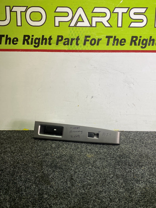 2010 Mazda Premacy CREW - Left Front Window Switch