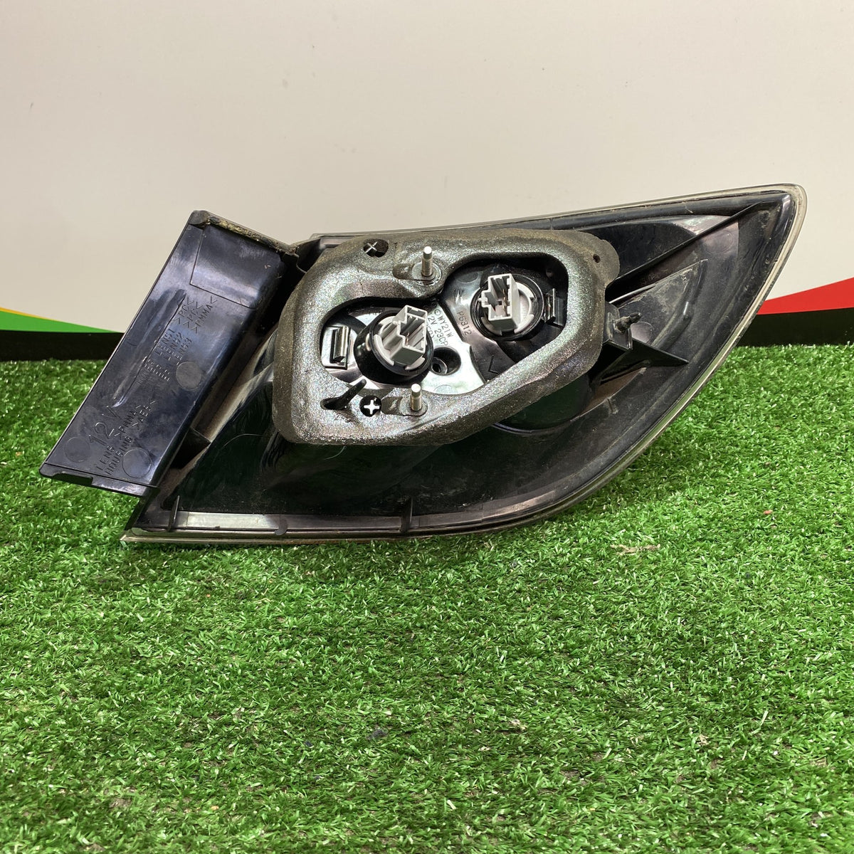 2006 Mazda Axela - Left Taillight LENS: STANLEY P2912/ PN: BP4L51160D