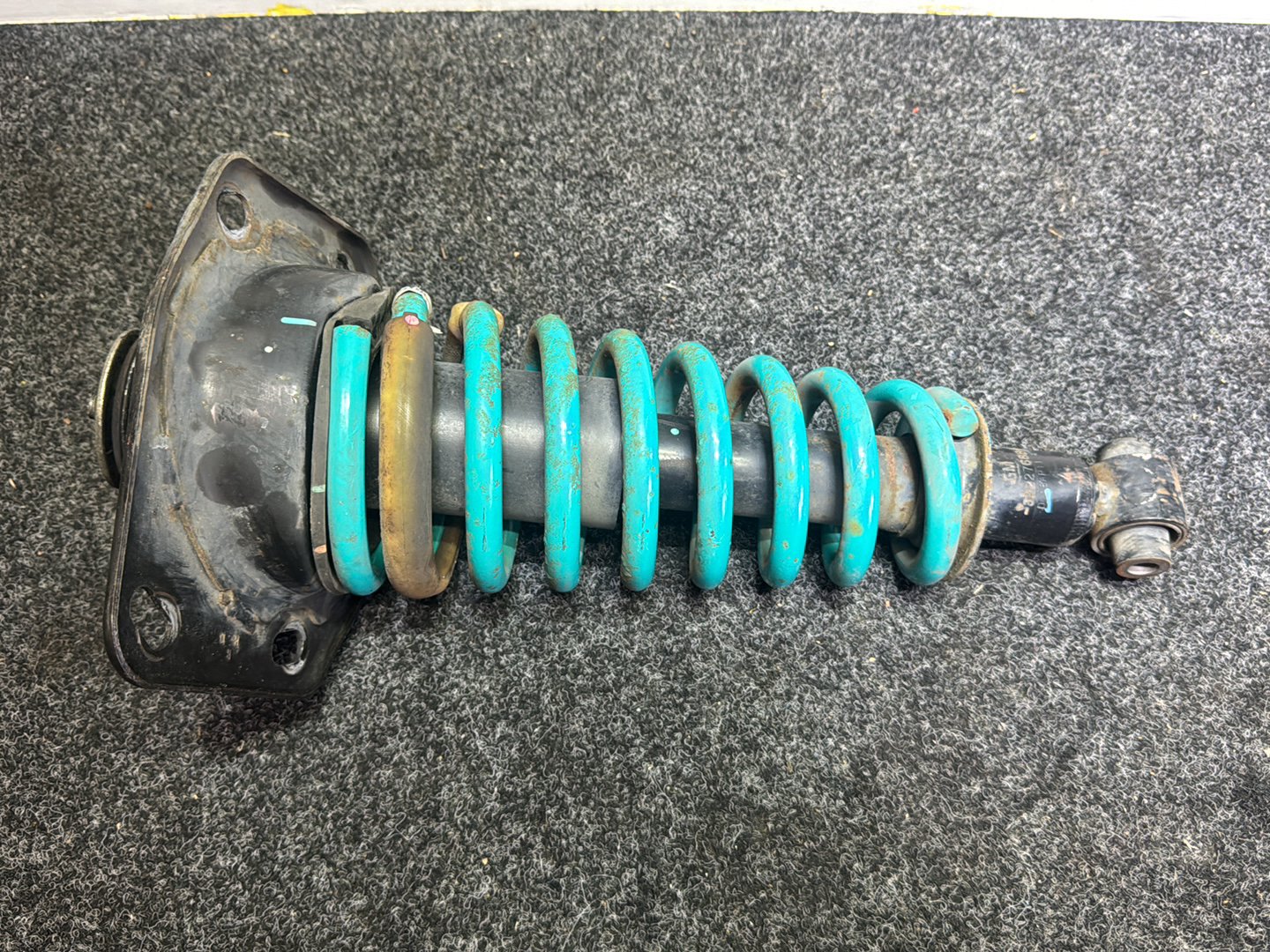 2011 Holden Commodore - Right Rear Shock Absorber