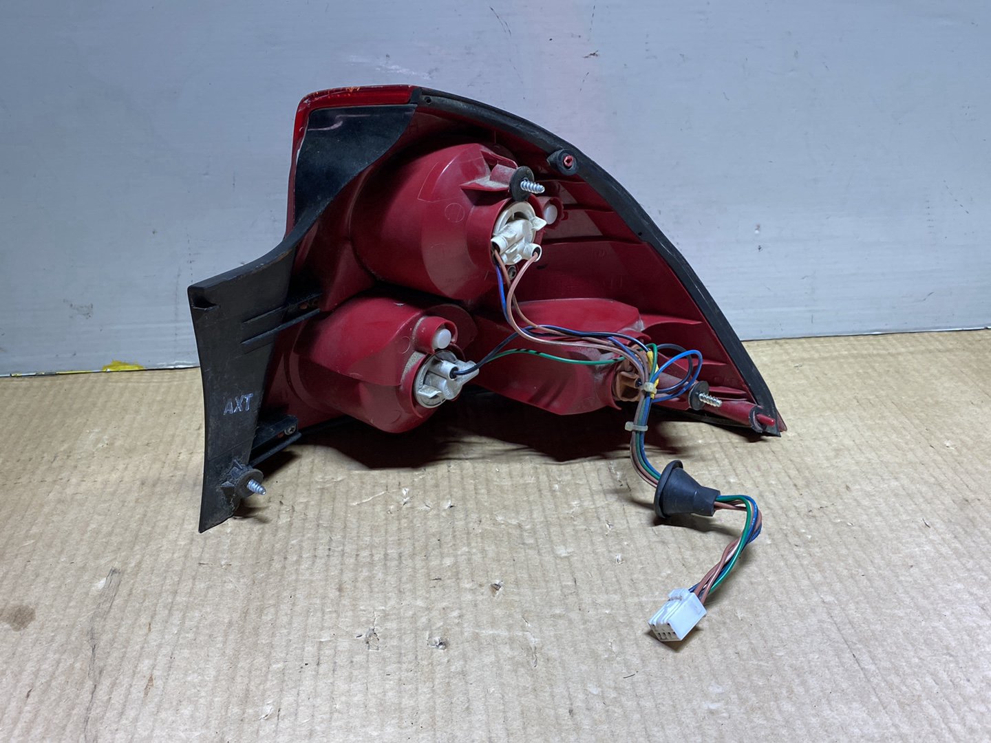 2004 Holden Commodore VY - Left Taillight