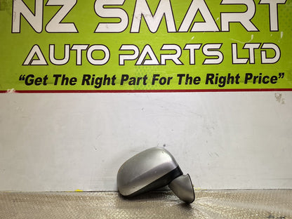 2004 Mitsubishi Colt- Right Door Mirror PN: 5 wires