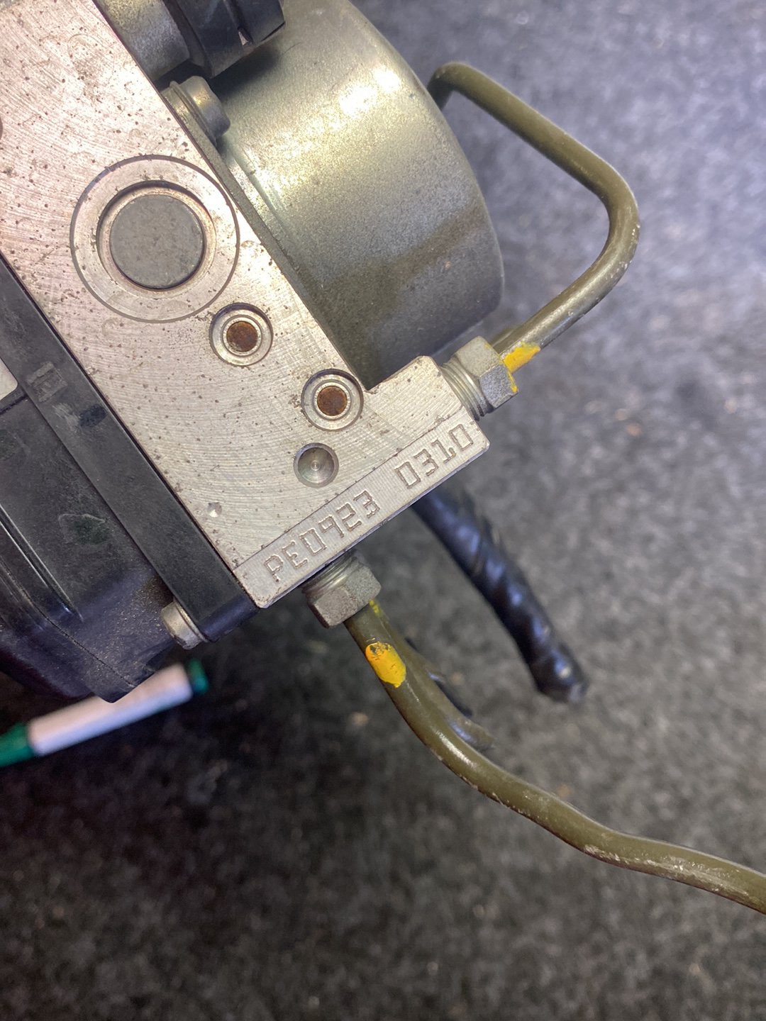 2012 Nissan Leaf - ABS Pump
