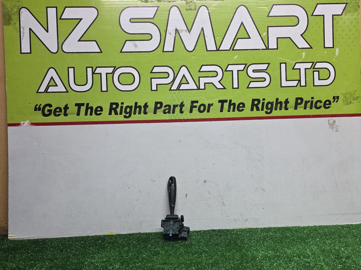 2005 Used Toyota Ist NCP60 - Headlight Switch PN: See photos