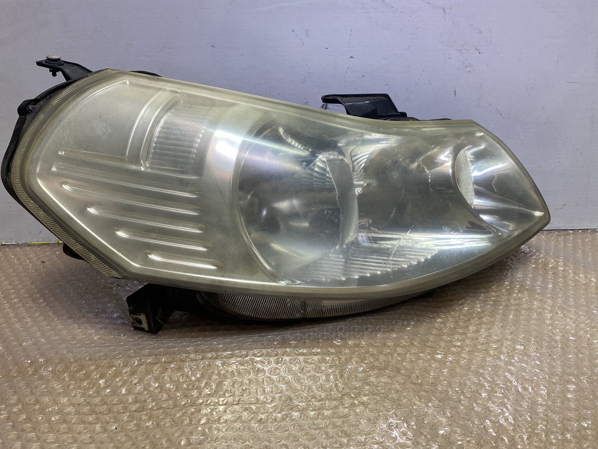 2009 Suzuki SX4 - Right Headlight PN: see photos