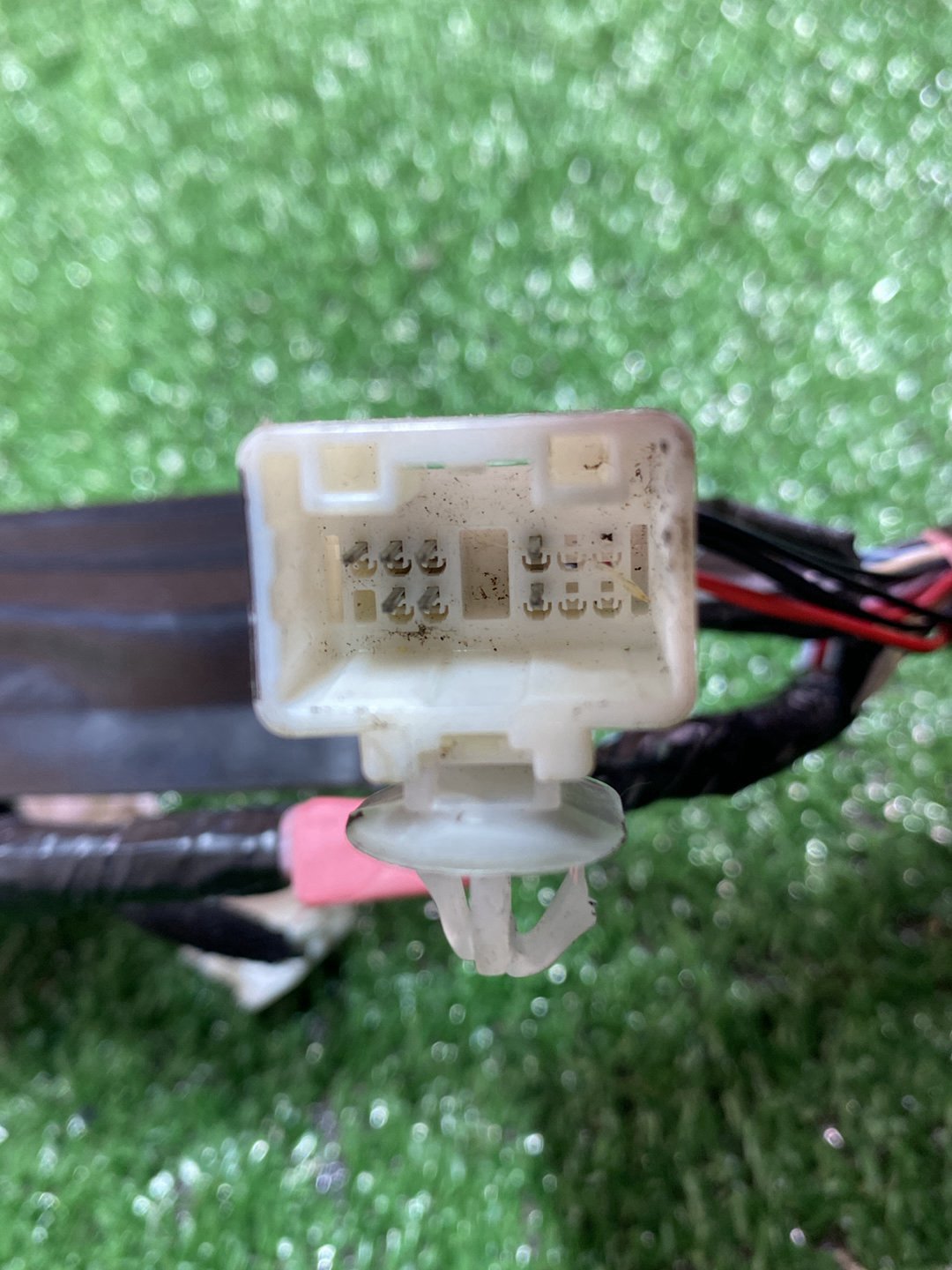 2017 Used Toyota Prius ZVW50 - Right Front door Wiring Harness PN: 8215147581