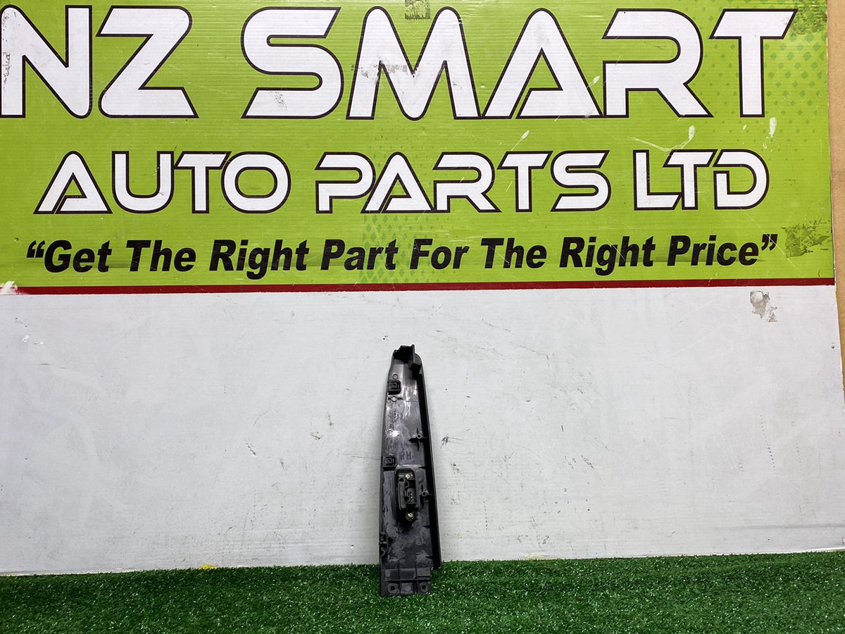 2007 Mazda Verisa - Right Rear Window Switch PN: D01C685L1