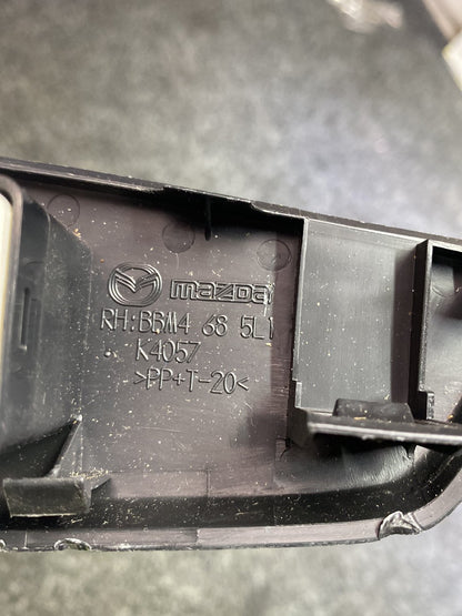 2010 Mazda Axela BL - Right Rear Window Switch