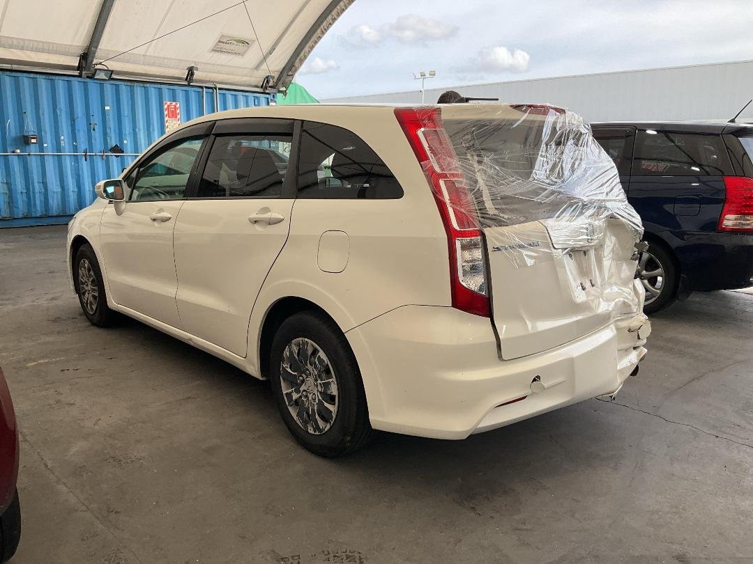 2010 Honda Stream RN6 Dismantling For Parts