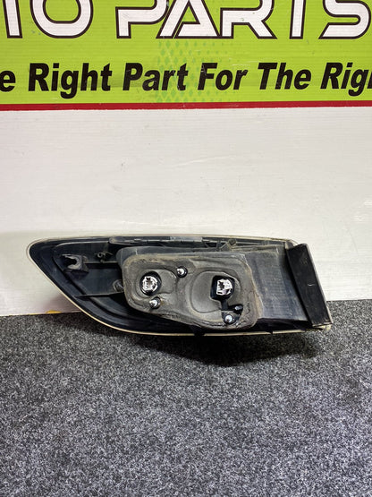 2009 Mazda Axela BL5FP - Right Taillight PN: p8524