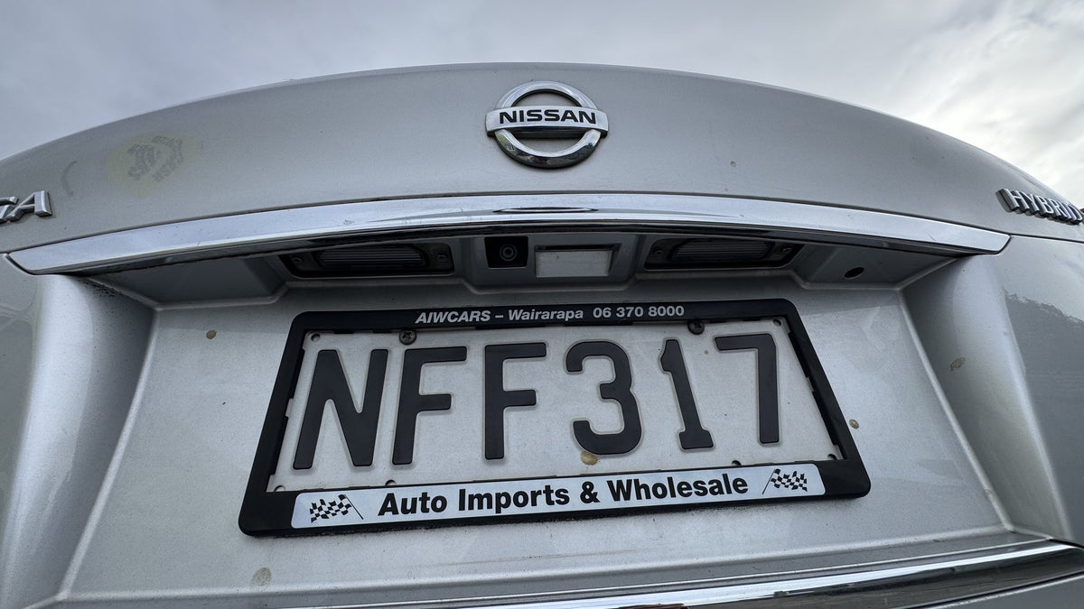 2011 Nissan Fuga Hybrid HY51