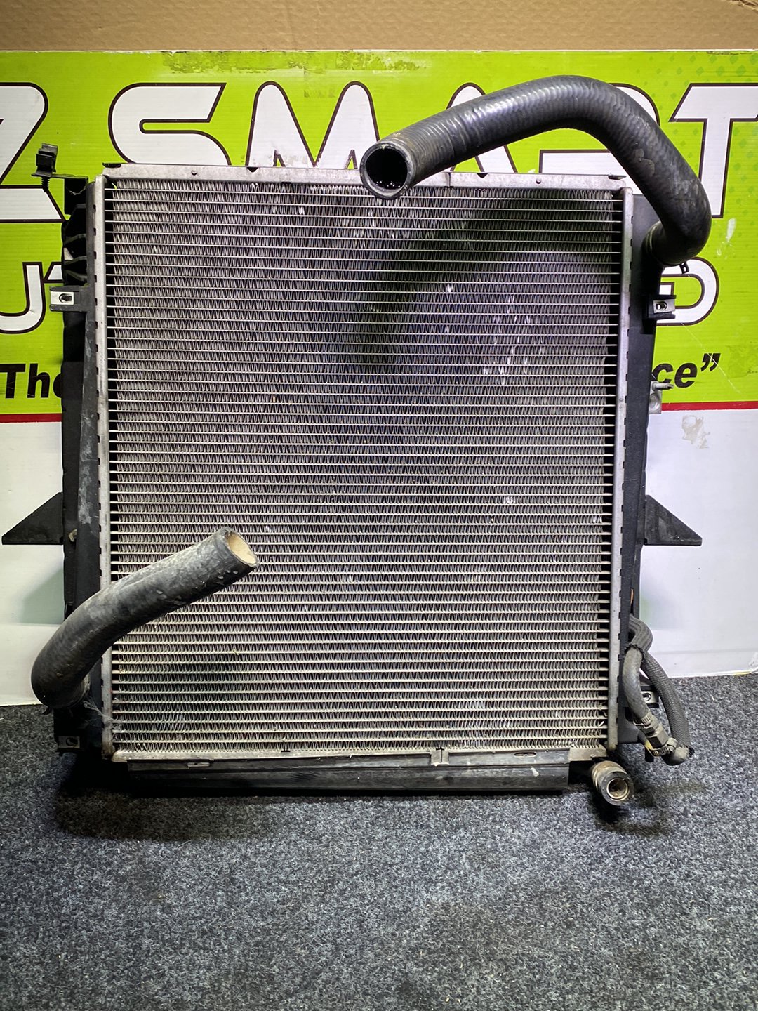 2004 Ford Explorer 1FMDU73E54ZA61167 - Radiator