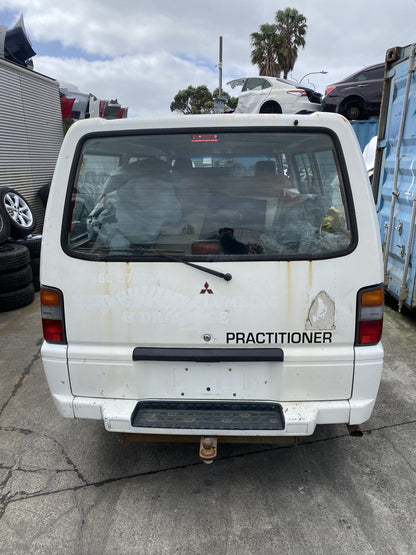 2014 Mitsubishi L300 Dismantling For Parts
