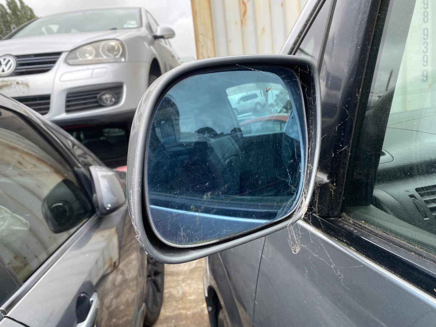 2005 Toyota Alphard ANH10 Dismantling For Parts