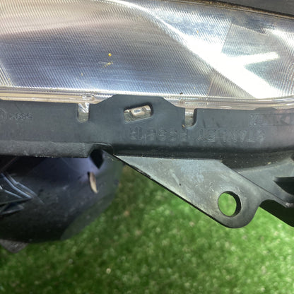 2012 Nissan Bluebird - Right Headlight PN: STANLEY P9361
