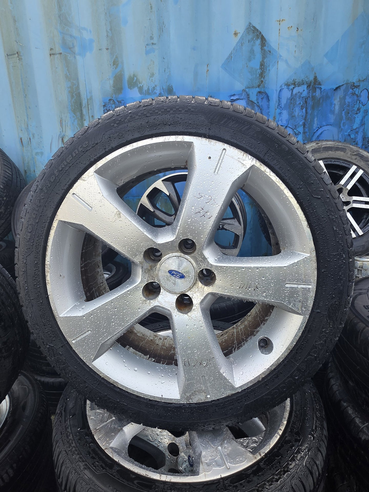 Ford - Mag Wheel Set PN: Stud Pattern 5x114.3/ Wheel Size 18x8JJ/ Offset 36.5